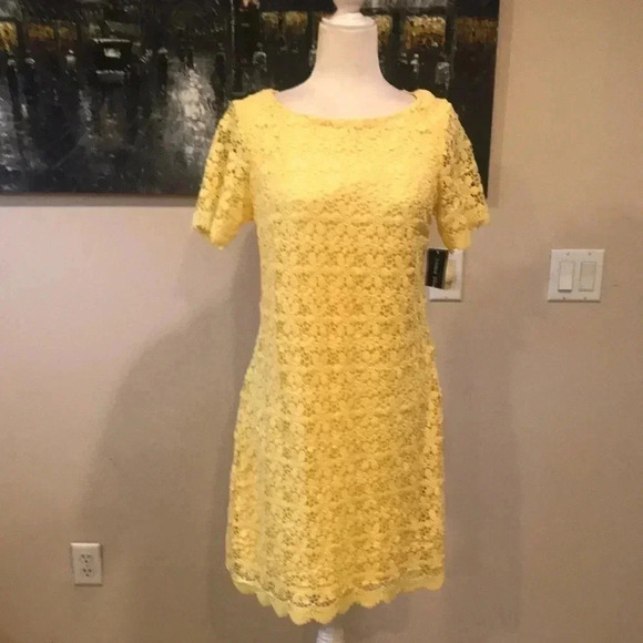 NWT JESSICA HOWARD Pretty Yellow Lace Sheath Dress w/Scalloped Sleeves/Hem-6 - Picture 1 of 8